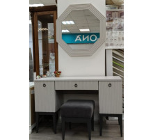 Распродажа с экспозиции Столик туалетный Хилтон ХТ-504.02 с зеркалом 